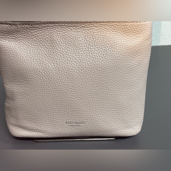 NWOT - Kate Spade Polly Small Convertible Crossbody in Taupe - Picture 4 of 9